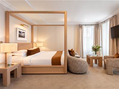 Upper Townhouse Suite
