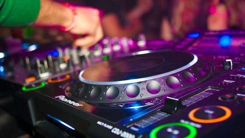 DJ party