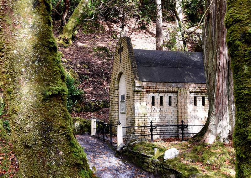 Kylemore Abbe金宝搏188y旅游景点的陵墓在Connemara