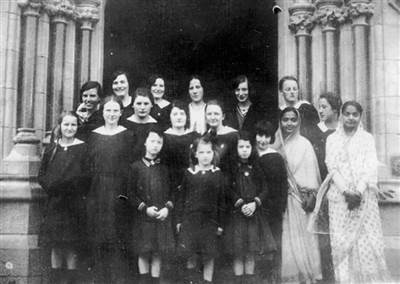 When the nuns came to Kylemore, they went about transforming the castle into an Abbey and created an International Girls Boarding School. 