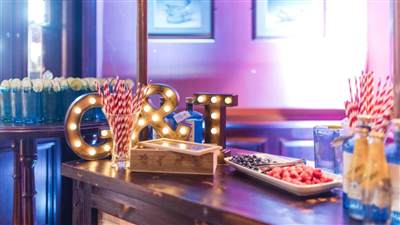 gin tonic on arrival