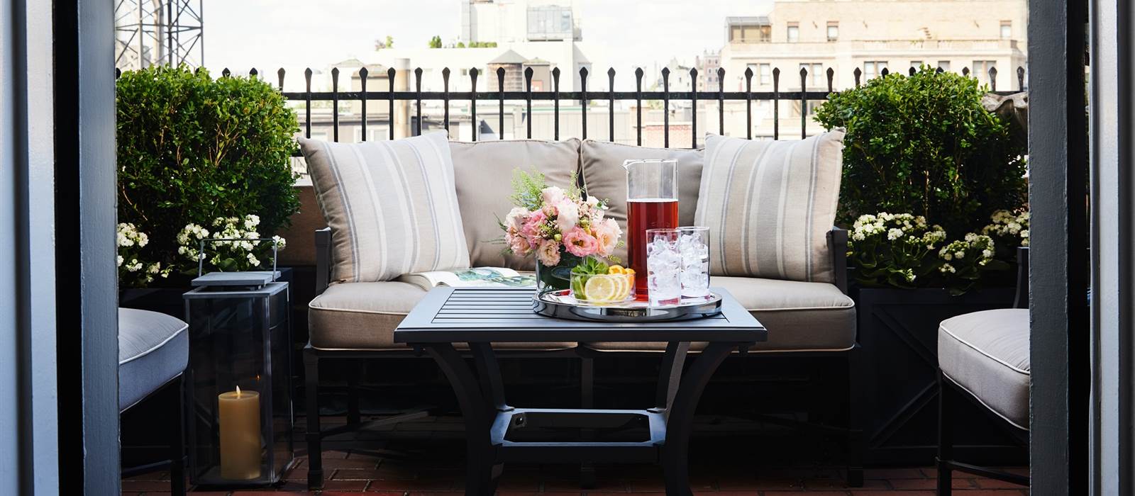 RoomsSuites GardenSuiteDetails 0154 2000