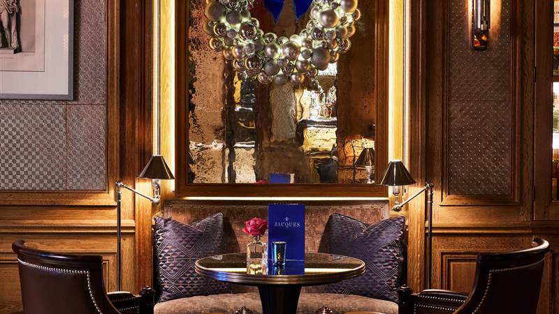 Jacques Bar is the place to sip Manhattan’s best martinis 