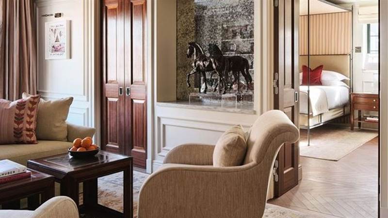 Premier Lowell One Bedroom Suite Lounge