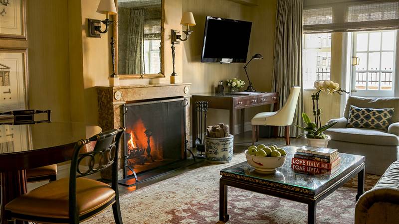 Rooms Suites Seasonal Valentines Day (1)