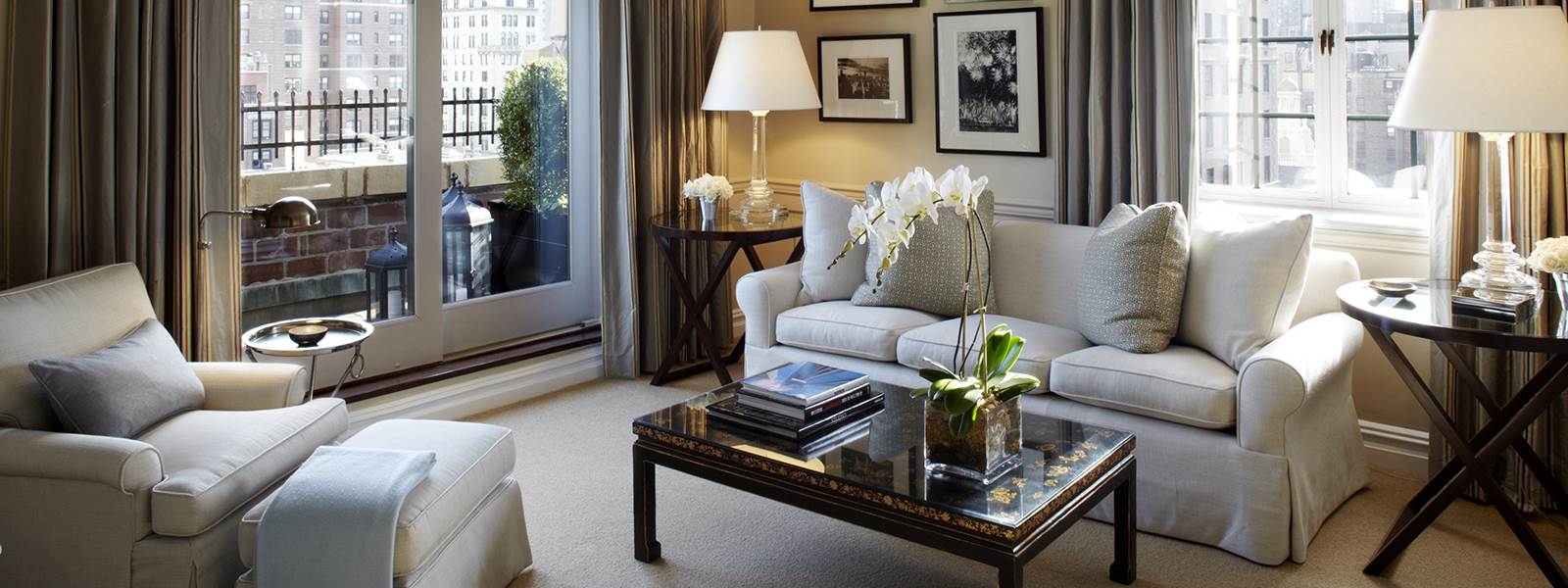 Manhattan Suite Living Room 2Websize