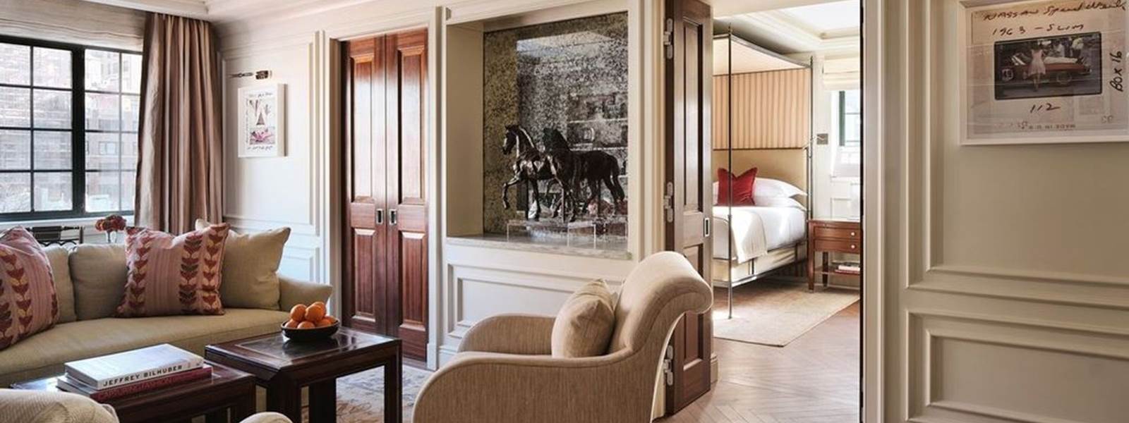 Premier Lowell One Bedroom Suite Lounge