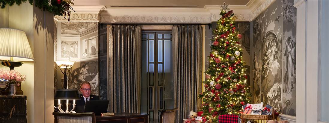 Lobby Christmas Tree