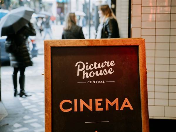 nicolas j leclercq Yl5WH3pveTg unsplash