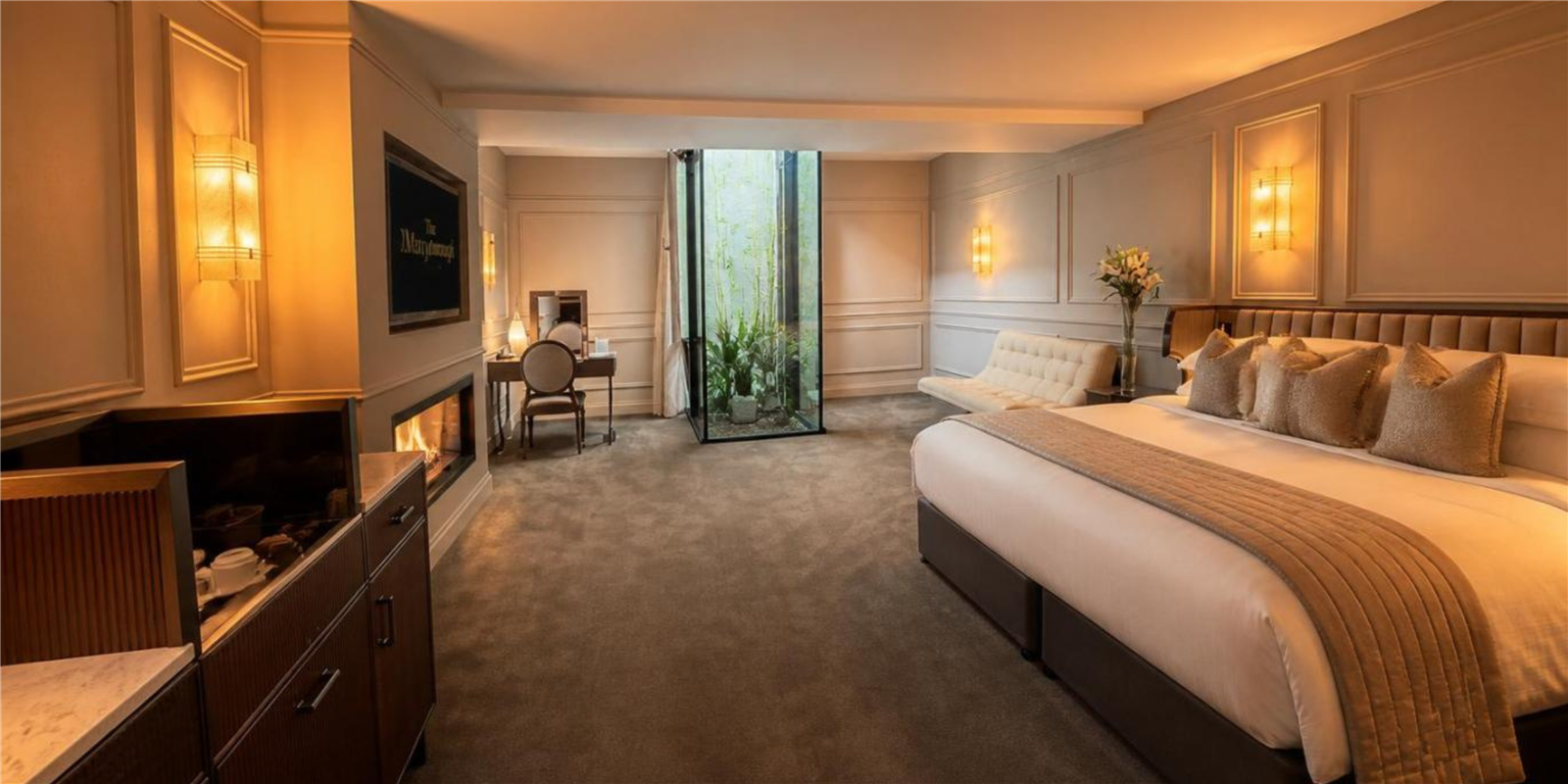 Signature Room