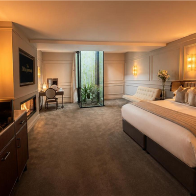 Signature Room