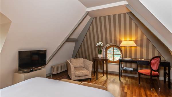 Luxury 4-star hotel rooms in Geneva