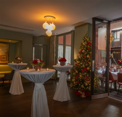 Christmas Halo Drink Reception