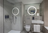 Bedroom 18 Bathroom 5