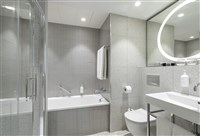 Bedroom 227 bathroom 1 Deluxe