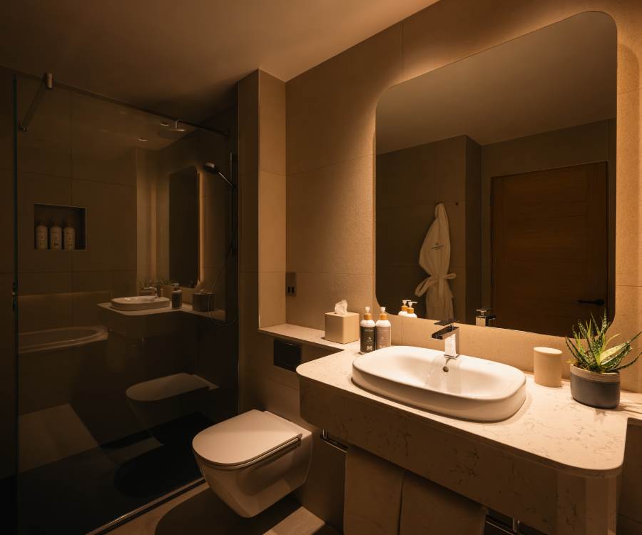Luxury Suite Bathroom in Kilkenny Pembroke Hotel