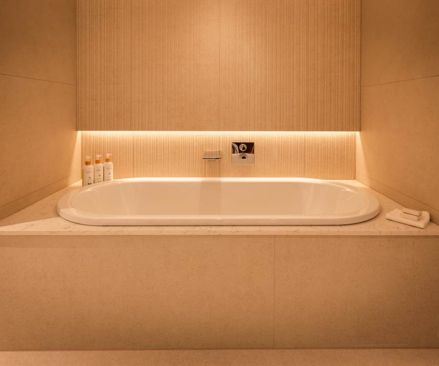 Luxury 4 Star Suite Bathtub in Kilkenny Pembroke Hotel