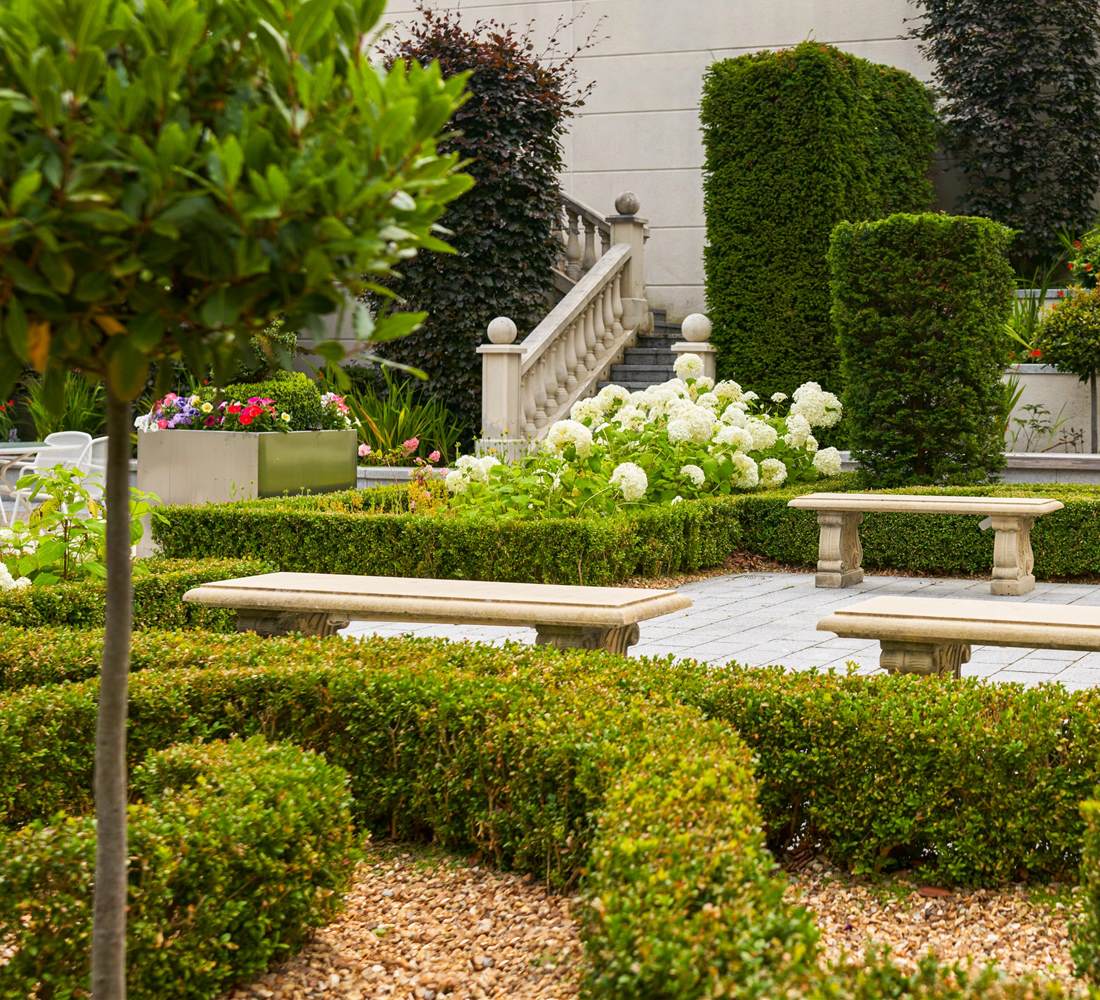 Secret Garden 4500px V1 min(1)