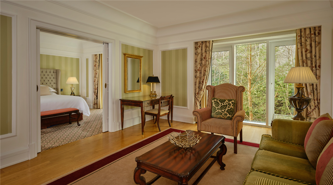 Classic King Suite  Living Room