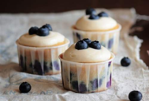 Desserts blueberry cupcakes