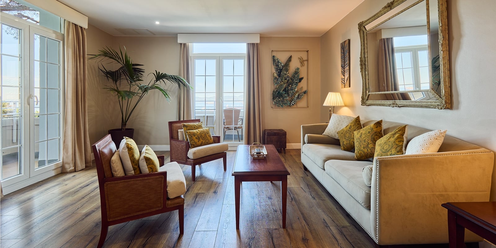 Suitewith SeaViewBalcony5