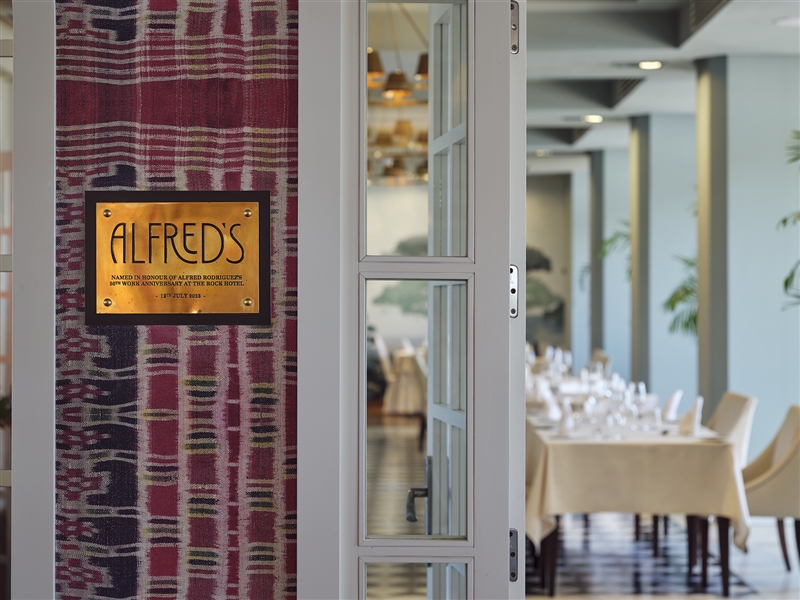 Alfreds Restaurant6