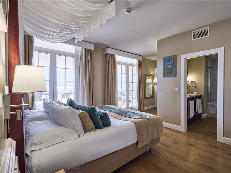 Grand Terrace Suite3