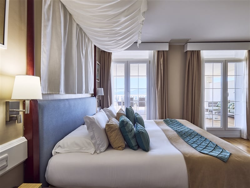 Grand Terrace Suite4