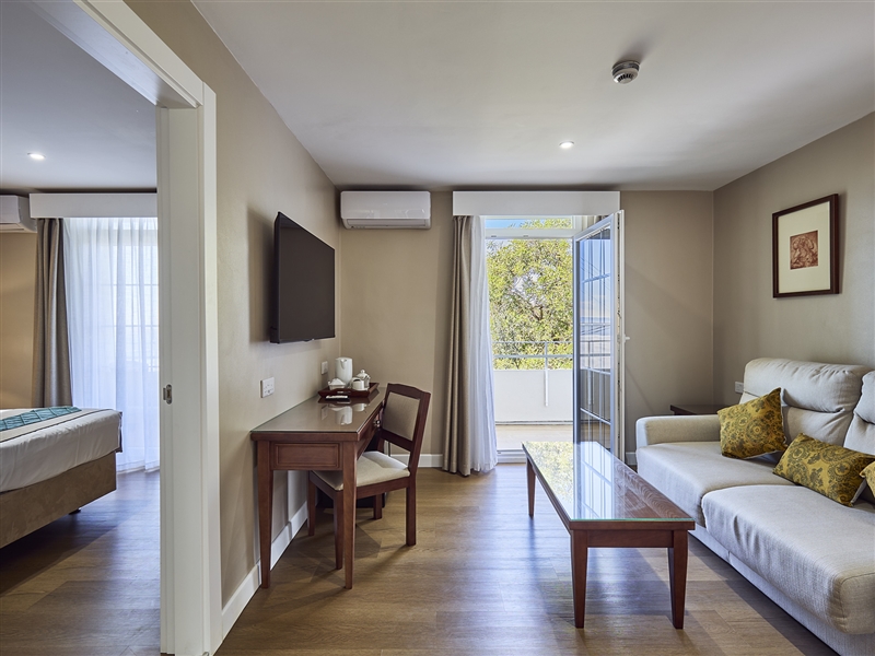 Junior Suite With Partial View1