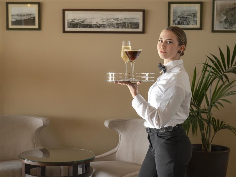 Waitress