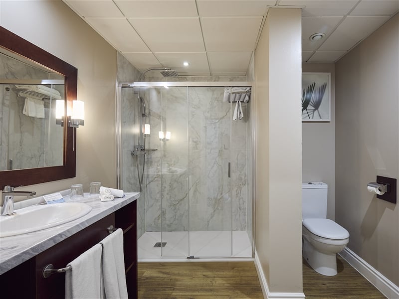 Junior Suite With Partial View