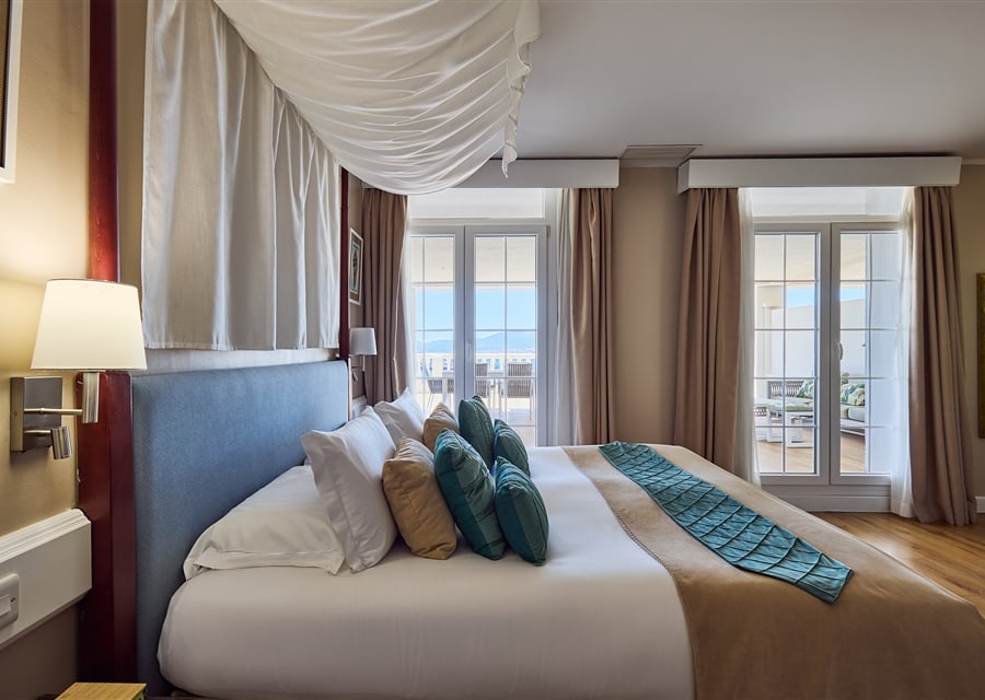 Grand Terrace Suite Bedroom2 P1