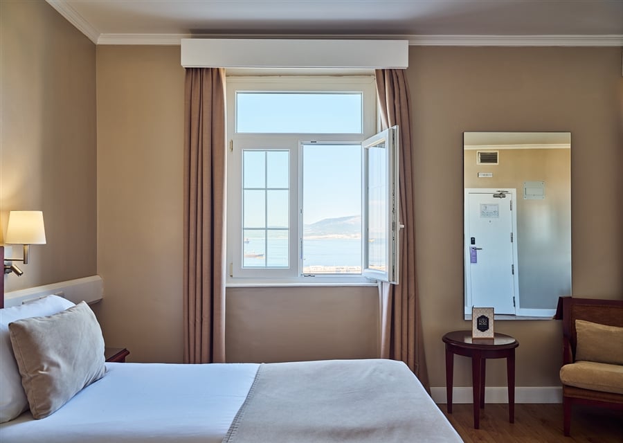 Rock_Hotel_Twin_Room_Sea_View_without_Balcony_P7_2.jpg