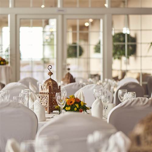 Rock Hotel Wedding Setup 01