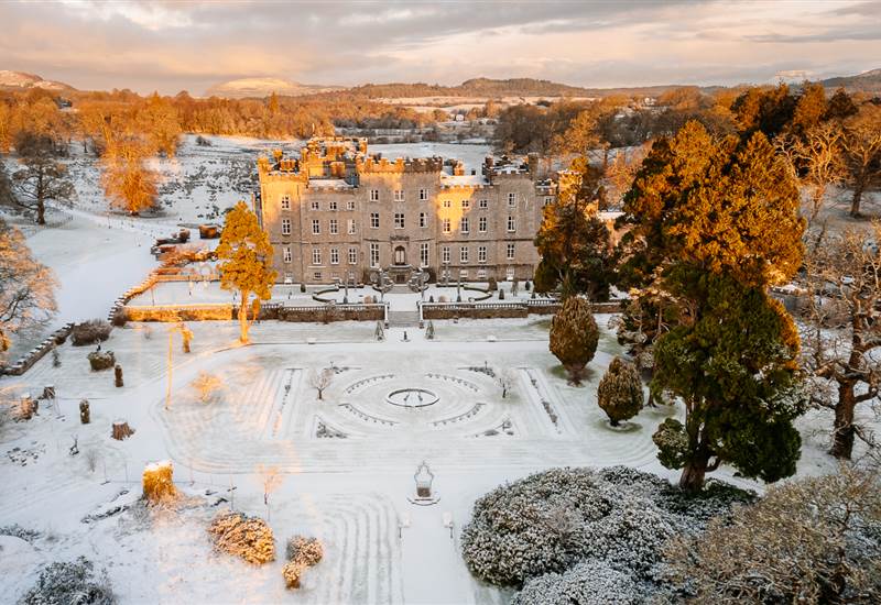 Love in the Frost: Why Winter Is a Beautiful Time for a Castle Wedding