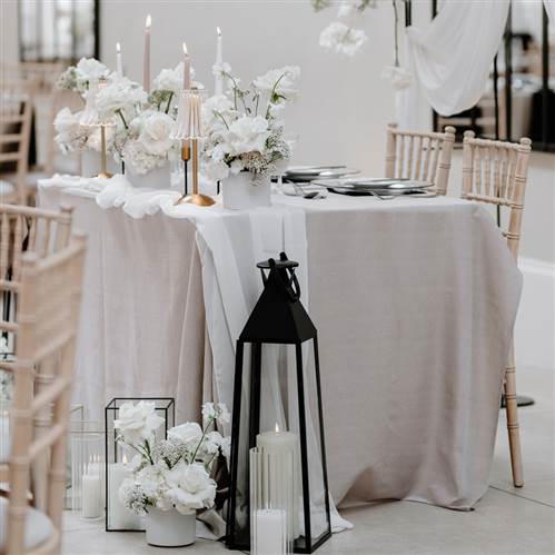 06 14 24 Emilia and Lucy Spraggan Smith 