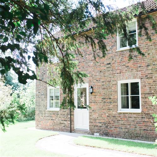 Gardeners cottage min