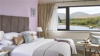 Seaview hotel in Kerry from €𝟭𝟭𝟬 𝗽𝗲𝗿 𝗿𝗼𝗼𝗺 and breakfast included at Sneem hotel