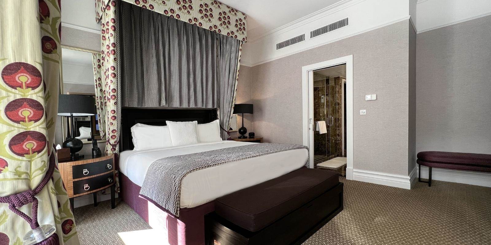 St. Ermins luxury suite in central London
