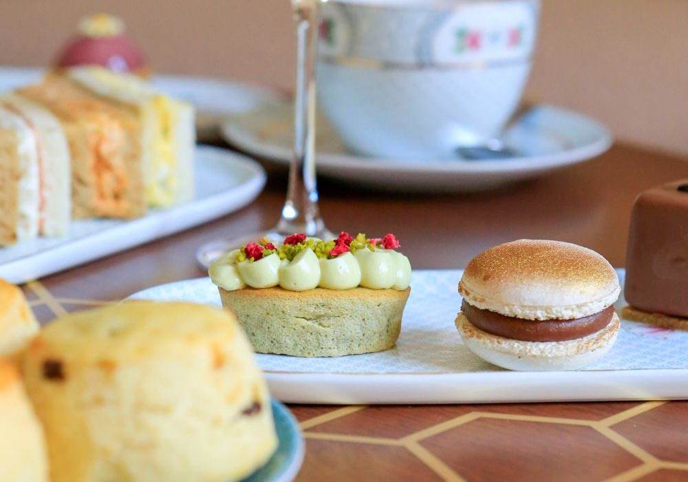 Mothers Day Afternoon Tea Cakes copy 2