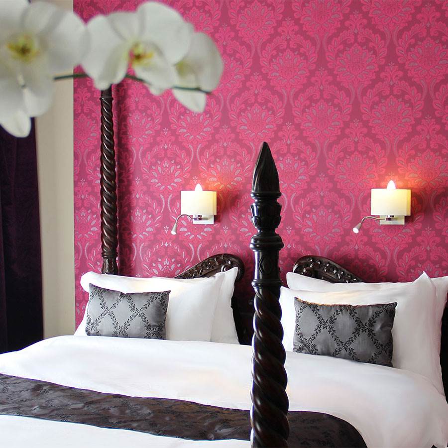 Rooms & Suites