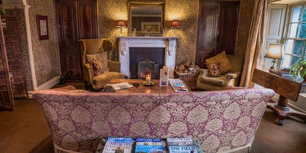 Front Lounge