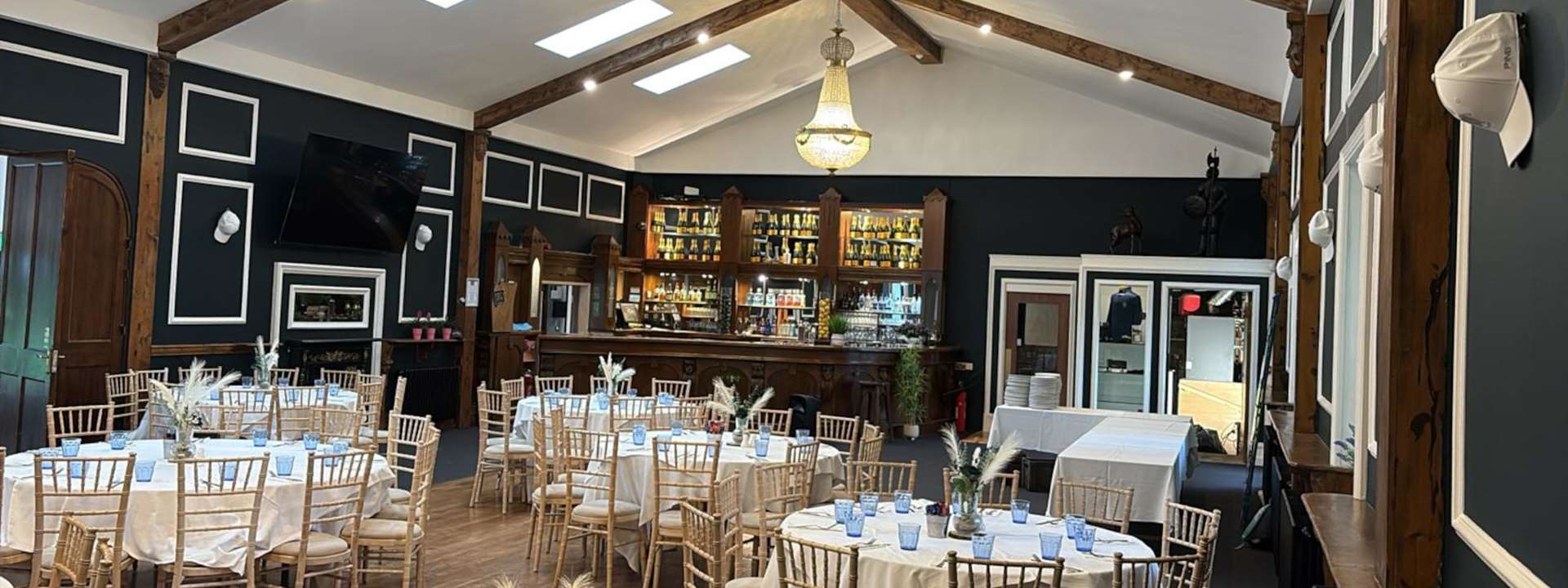 CLUBHOUSE2