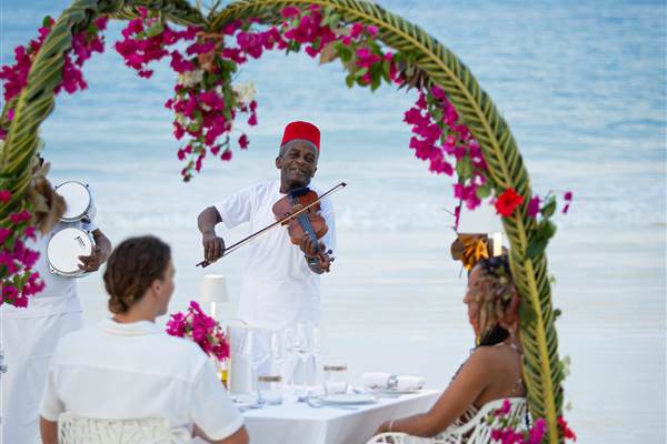 Dining  Beach Dinner