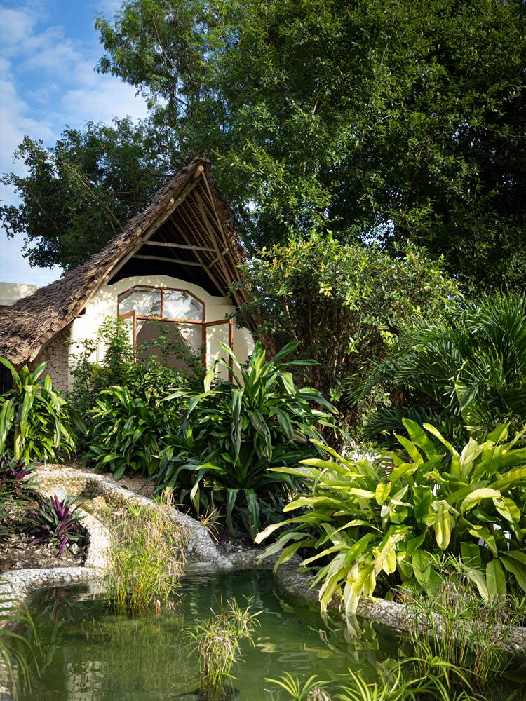 The Senses Spa - Exterior View of a trea