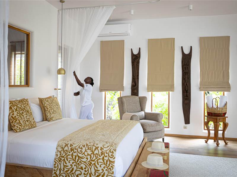 Beachfront One bedroom villa  housekeep