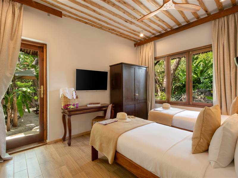 Cinnamon Family room  twin room
