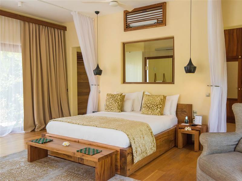 Villa  Luxury villa bedroom