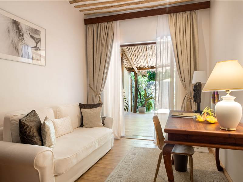 Cinnamon Family room  lounge