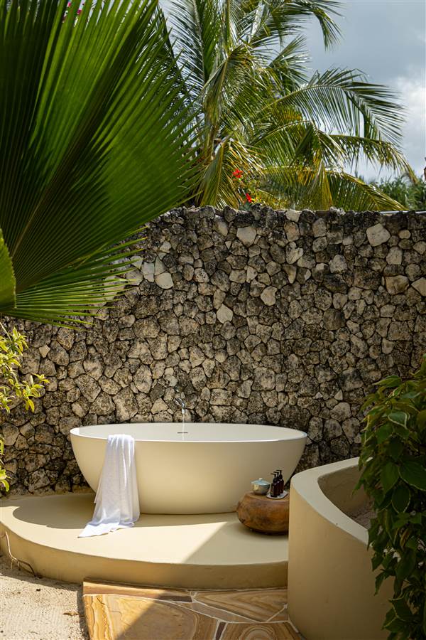 Beachfront One-bedroom villa - Outdoor B